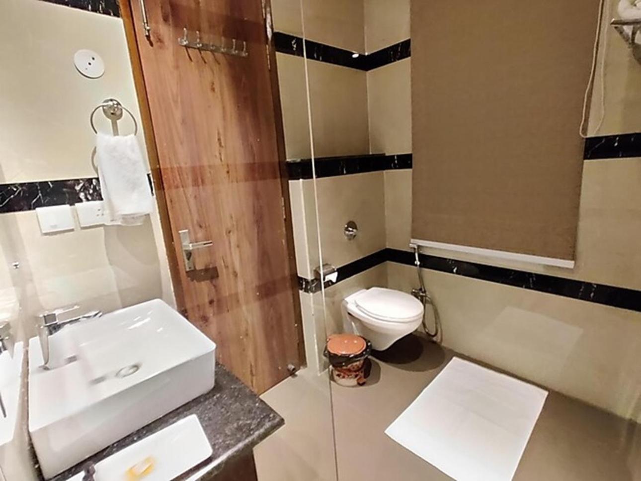 Rr Hotel & Resort 达兰萨拉 外观 照片