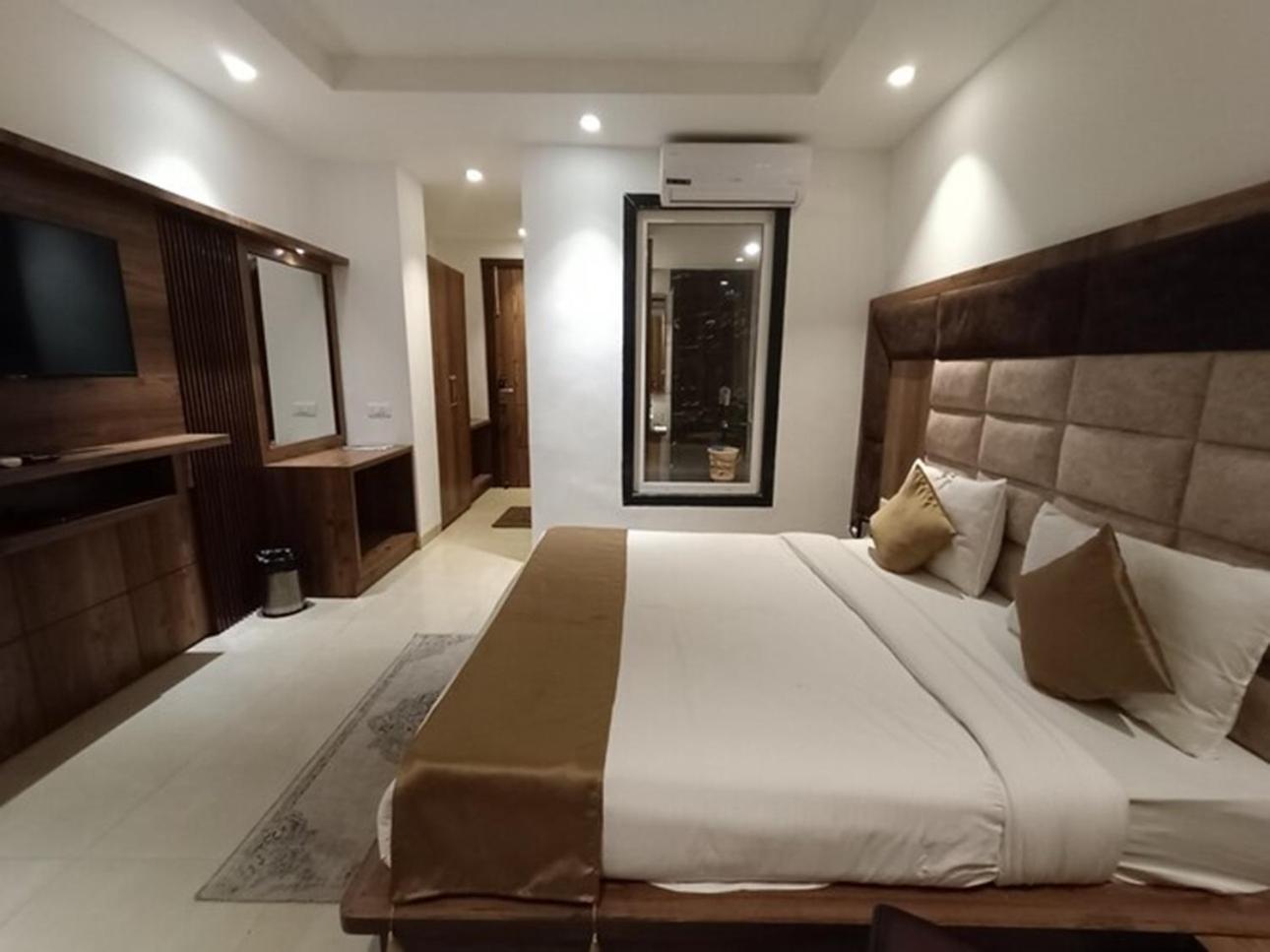 Rr Hotel & Resort 达兰萨拉 外观 照片