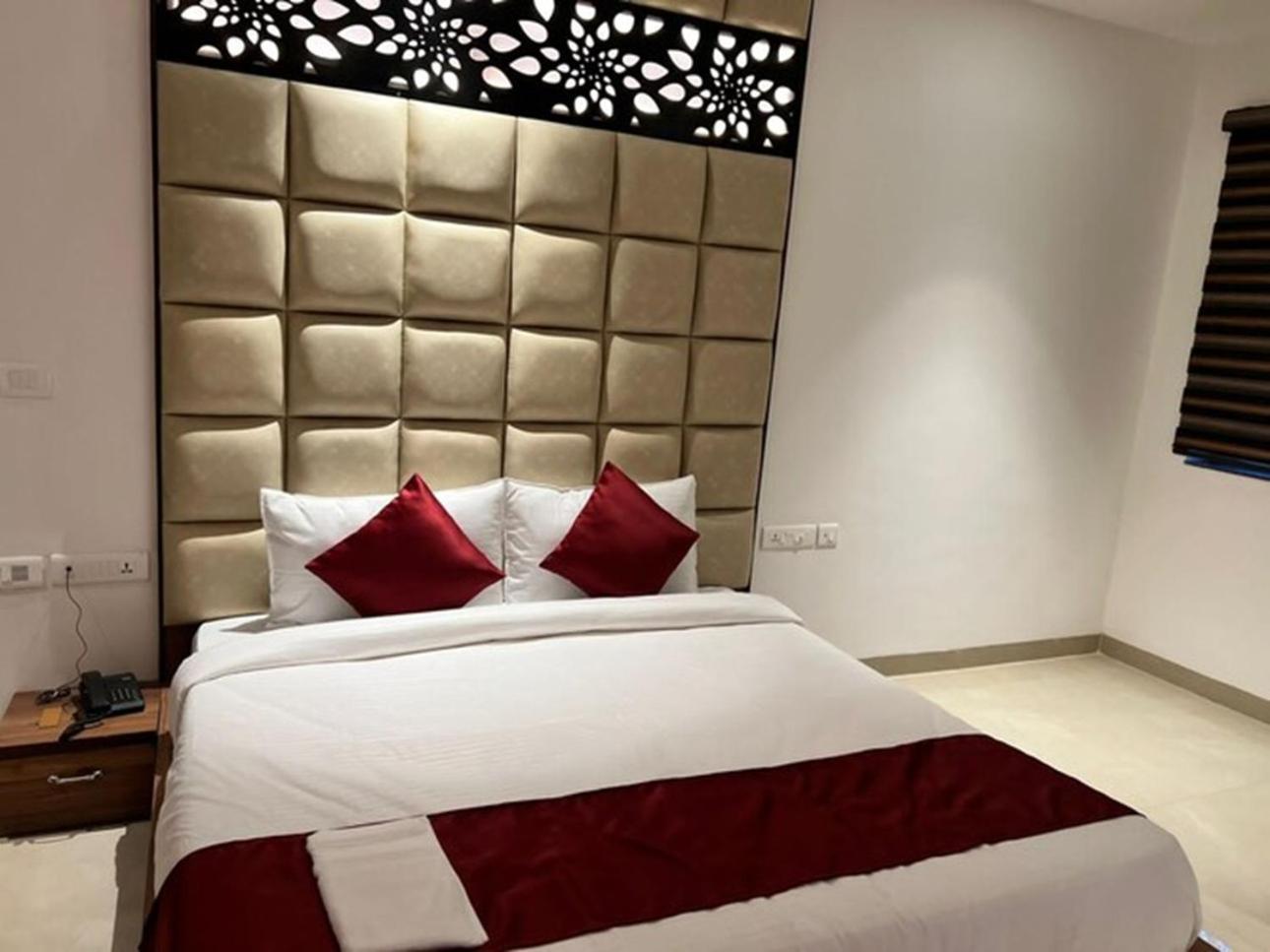 Rr Hotel & Resort 达兰萨拉 外观 照片