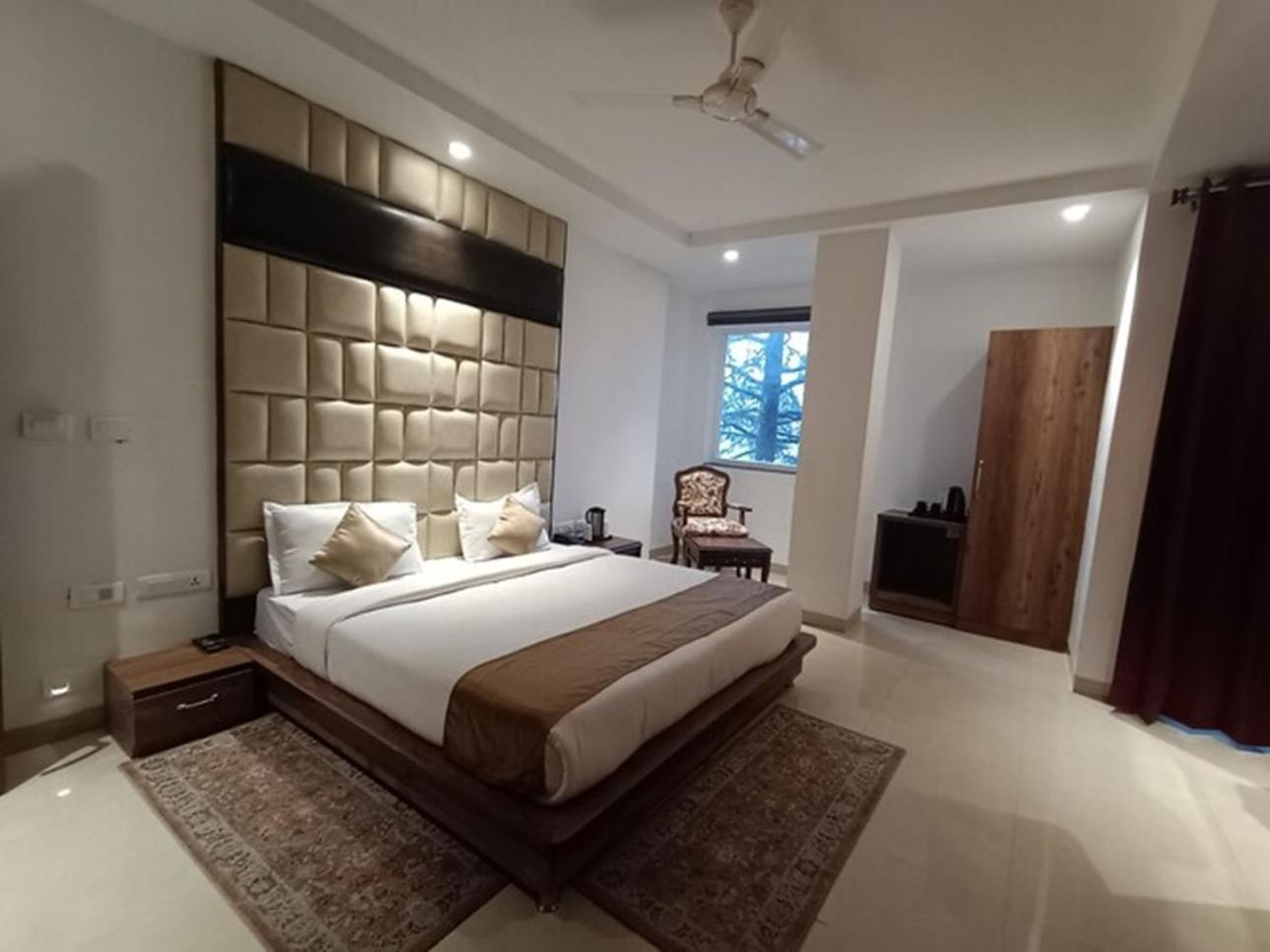 Rr Hotel & Resort 达兰萨拉 外观 照片