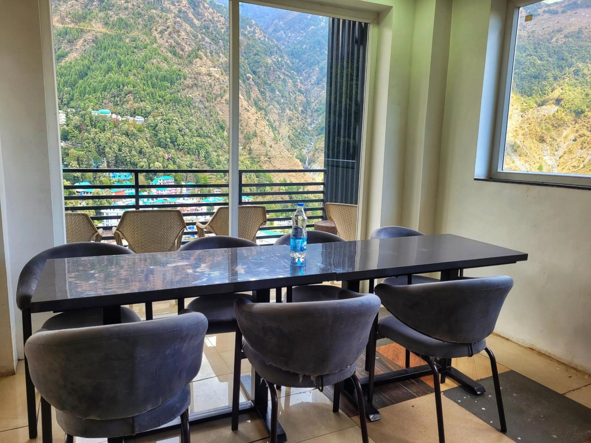 Rr Hotel & Resort 达兰萨拉 外观 照片